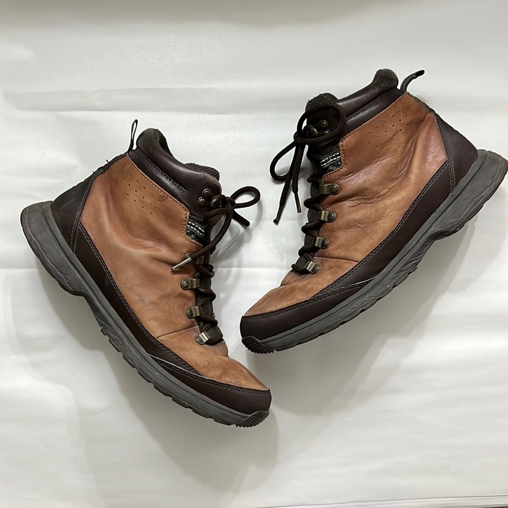 Ugg Men’s Ellison Waterproof Hiking Boots Leather Thinsulate Size 10 Brown Black